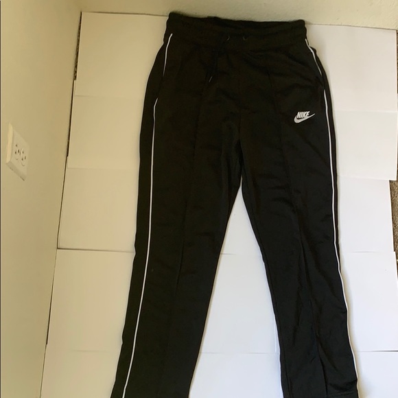 Nike black and white sweat pants - Picture 2 of 6